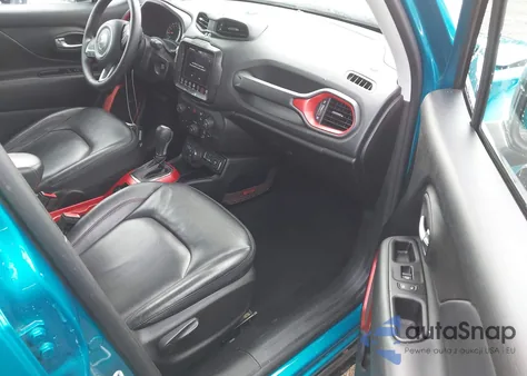 2021 Jeep Renegade Trailhawk 4X4 из США, поврежденный, VIN ZACNJDC13MPM70793